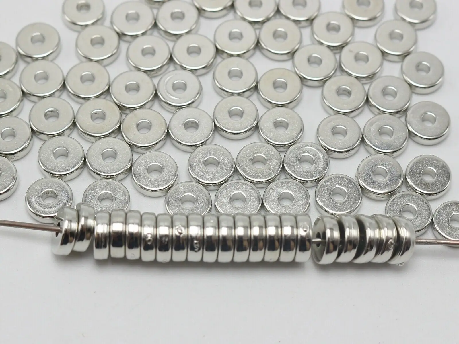 

200 Silver Colour Tone Metallic Acrylic Disc Heishi Beads 8mm Spacer Jewelry Making