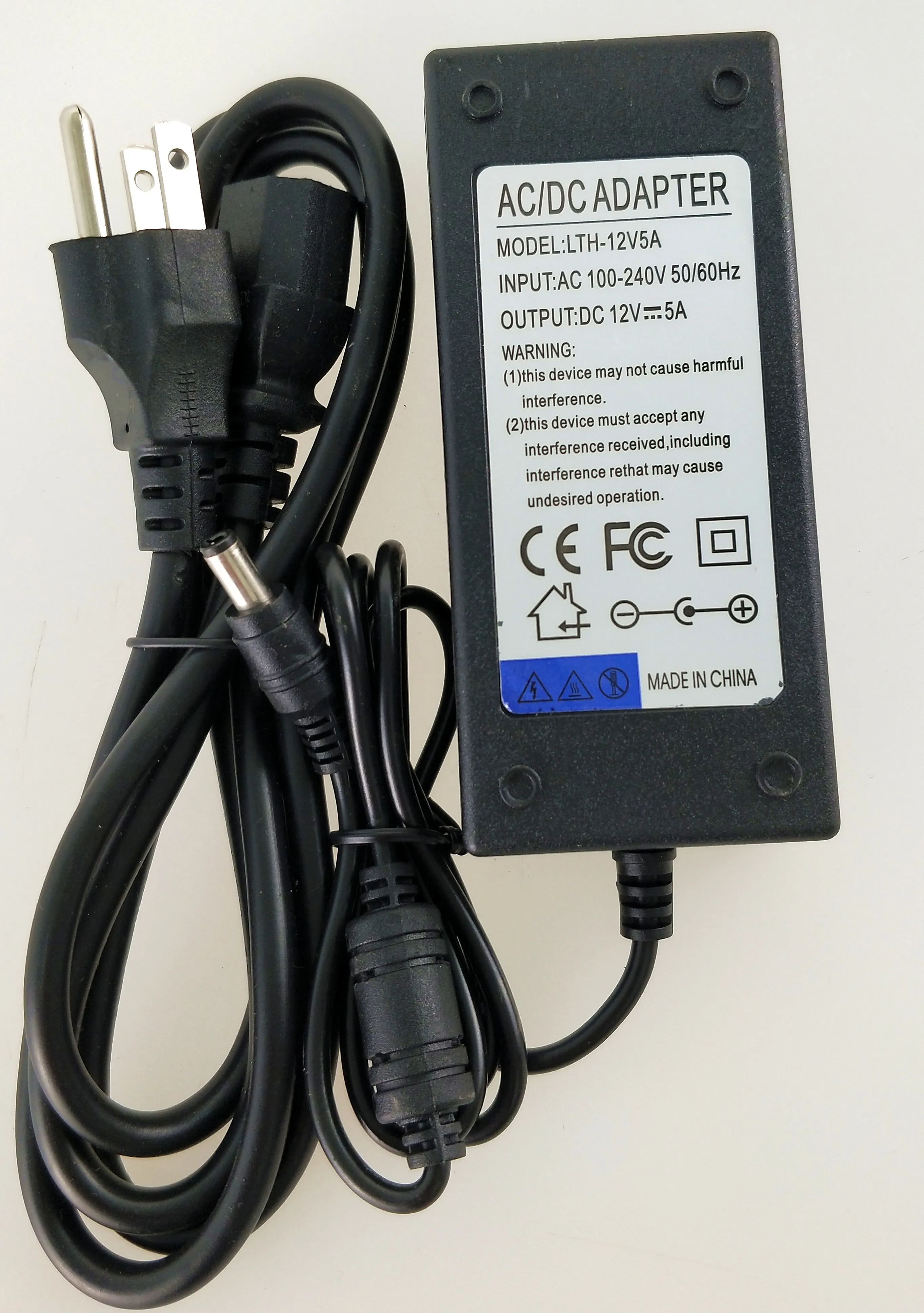 Адаптер постоянного тока профессиональный источник питания выход DC12V5A вход AC 100