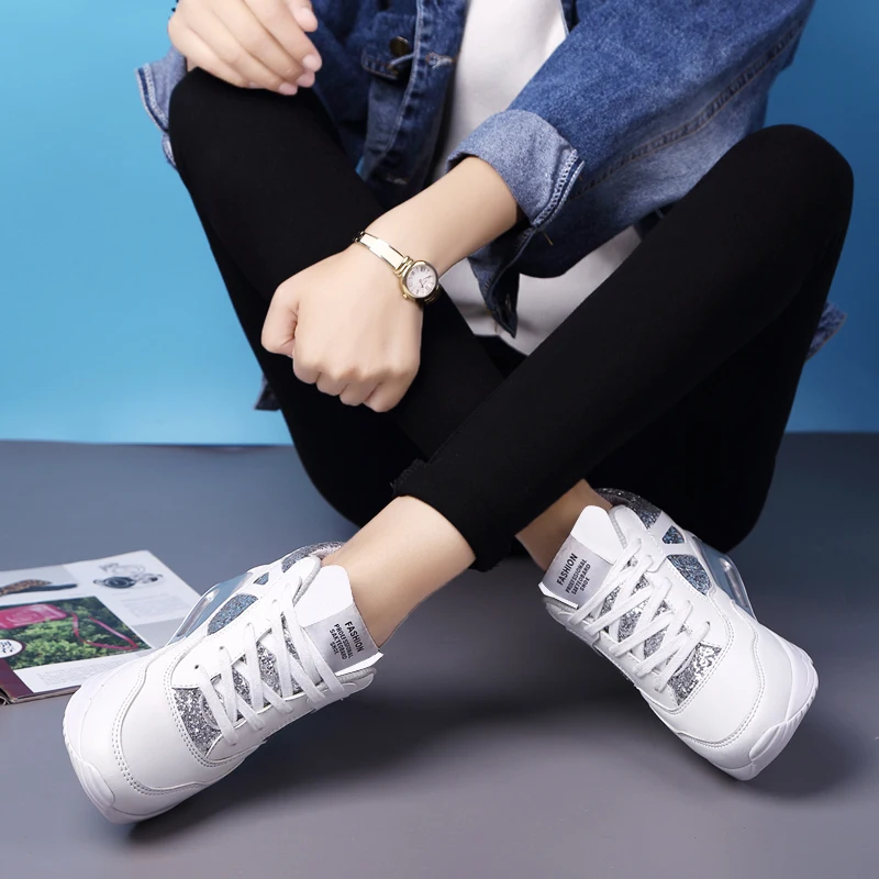 Women basketball Shoes 2021 High Top Female  Comfy Outdoor Jogging Sport Shoes Lady  Athletic Soft Cushion Jogging Trainers Cool