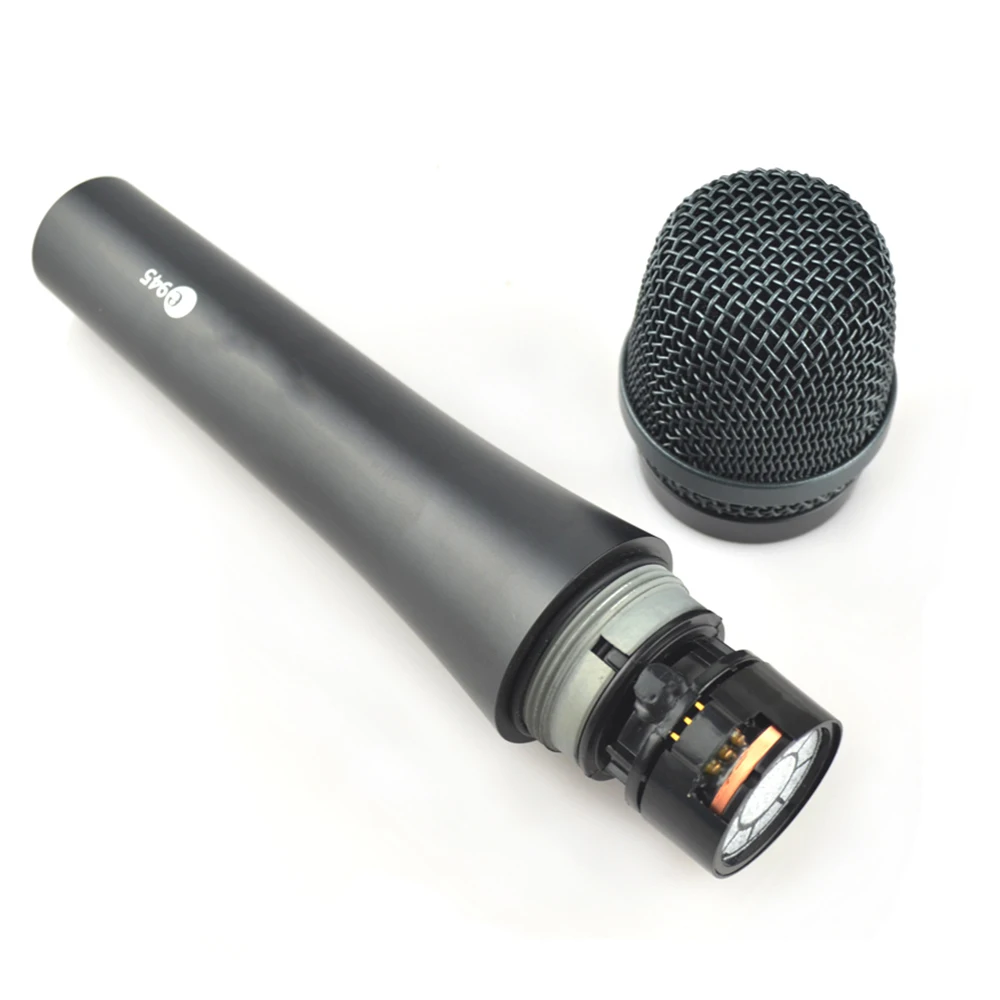

E945 Wired Microphone Dynamic Cardioid Karaoke Handheld Live Vocal Microphone for Stage Outdoor Performance Family Party