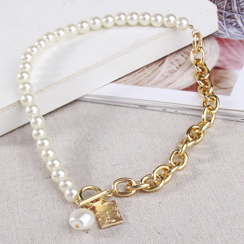 

2021 New Fashion Pearl Butterfly Pendant Multilayer Clavicle Chain for Women
