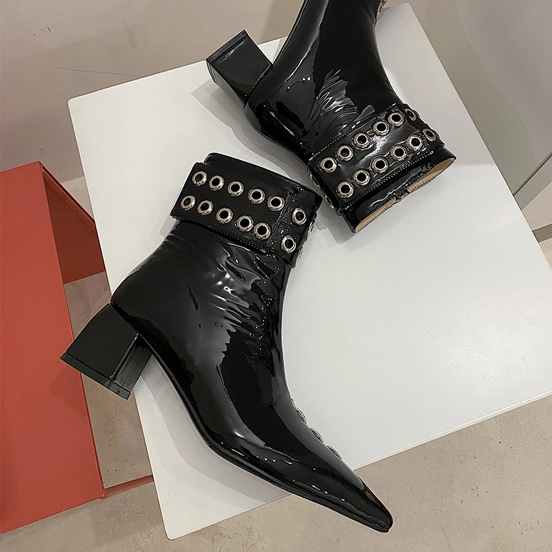 

SKLFGXZY уникальный дизайн; Ботильоны из натуральной кожи; Женские ботинки с заостренным носком, модные сапоги с заклепками отверстие новая зим...