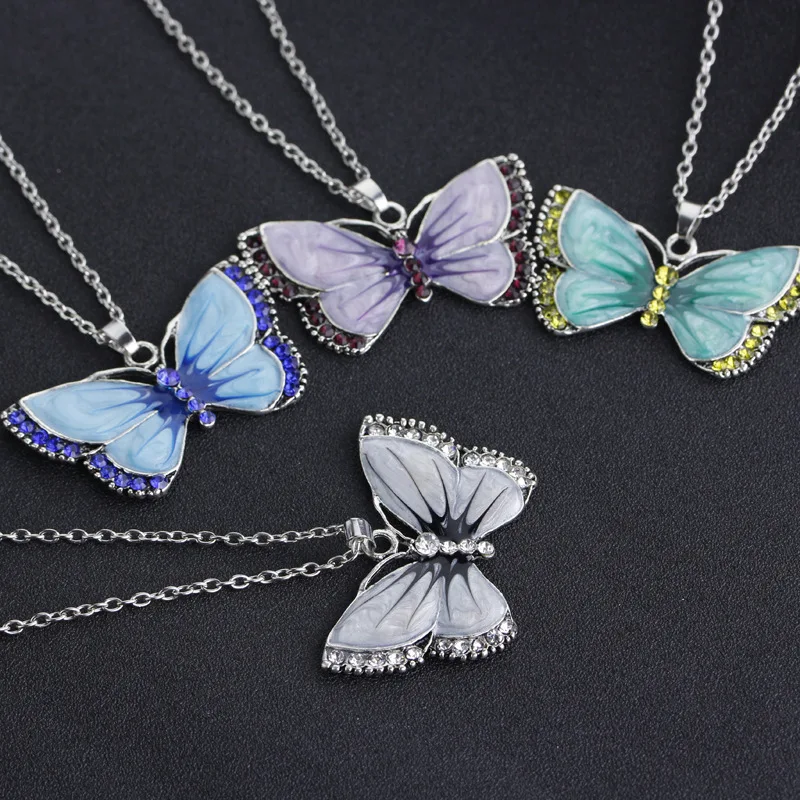 

Clavicle chain fashionable new design butterfly necklace set Cuban women's necklace gift butterfly chain bling pendant jewelry