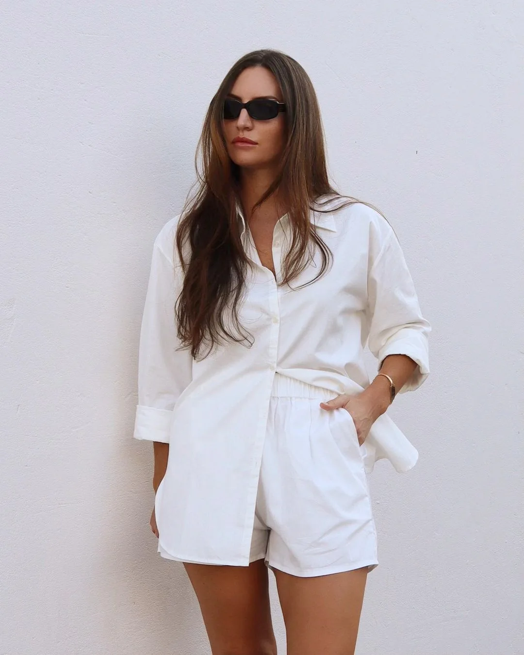 

Женский однотонный спортивный костюм из двух предметов, однобортная Свободная рубашка с длинным рукавом и шорты с эластичным поясом, летни...