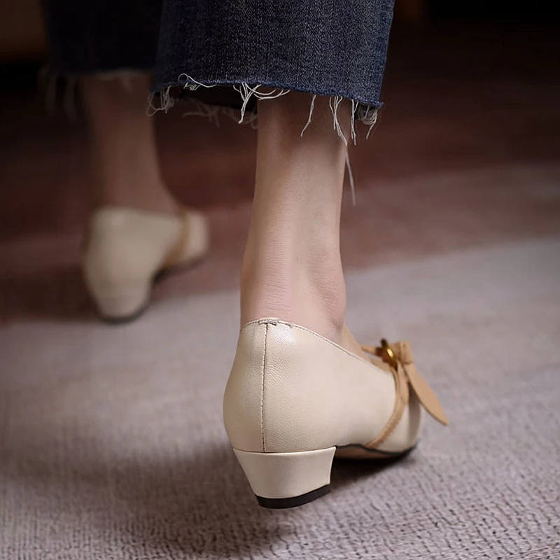 

Lace-up Shoes Women Vintage Style Cow Suede Classics Splicing Square Toe Mid Heel 2 Colors Dress Shoes New Fashion