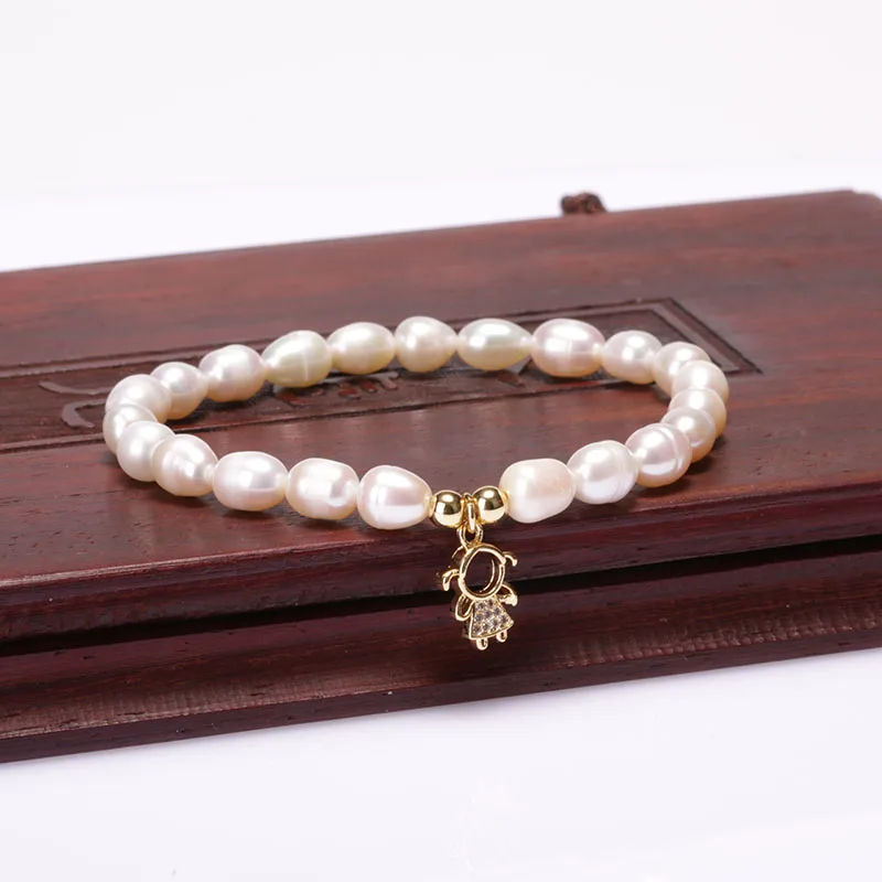 

Tiny White Freshwater Pearl Beads With Charm Gold Pendant Sun Star Crown Tag Women Men Bracelet Unisex For Girls Wedding Gift