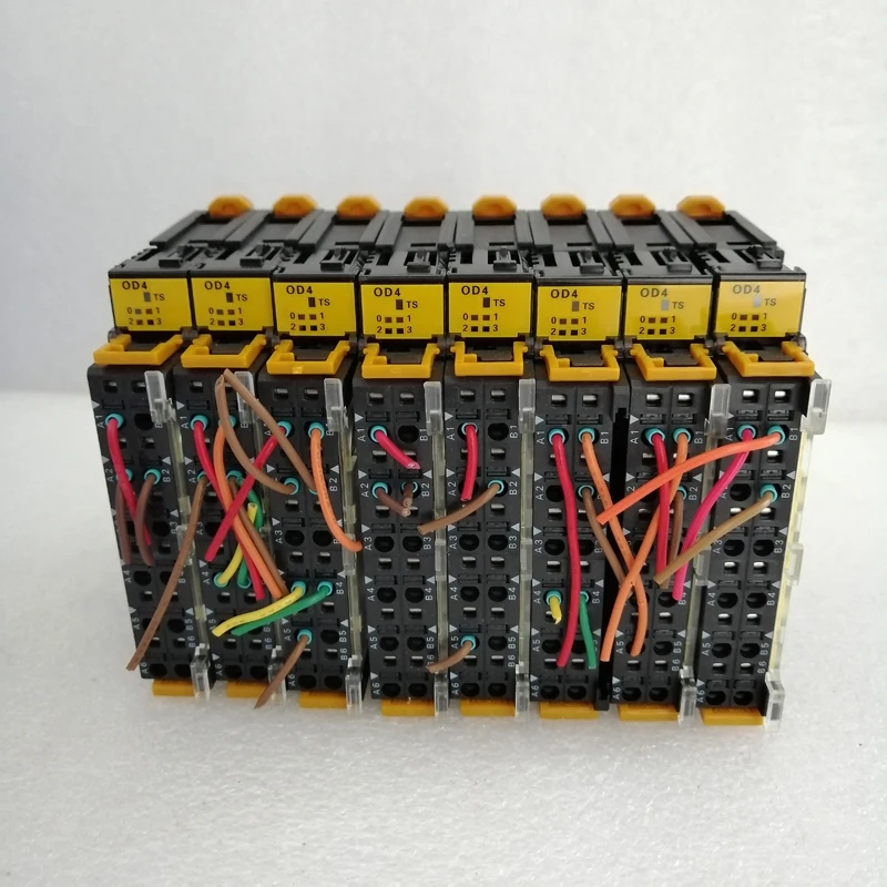 

OMRON GRT1-OD4