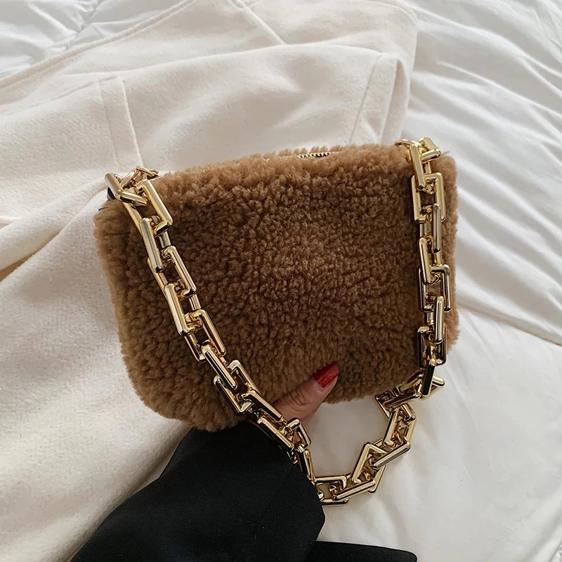 

Пушистые сумки на плечо из овечьей шерсти для женщин 2022 роскошные дизайнерские зимние плюшевые маленькие сумочки на цепочке под подмышку к...