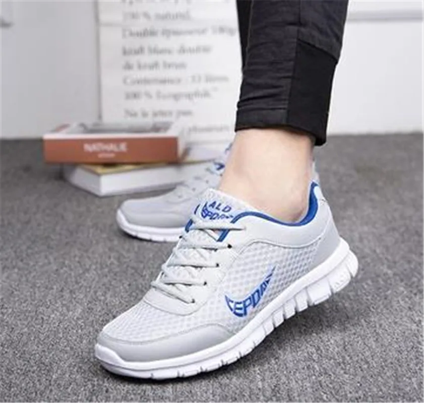 

2021 Men Breathable New spring men's shoes old men Breathable antiskid shoes wholesale casual shoes