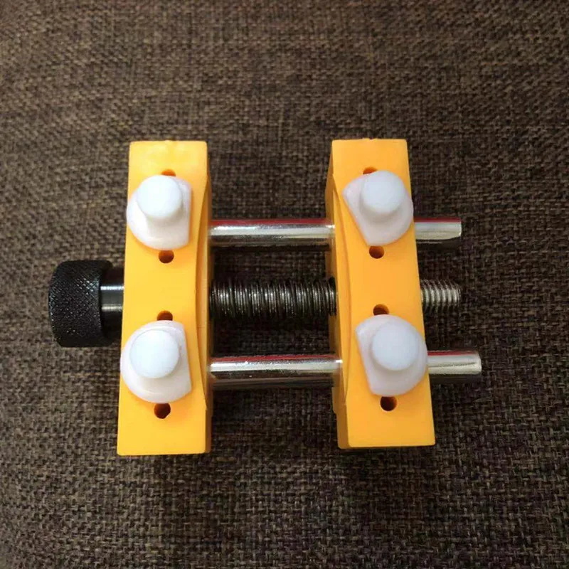 Инструмент для обслуживания часов движение фиксированное сиденье желтое