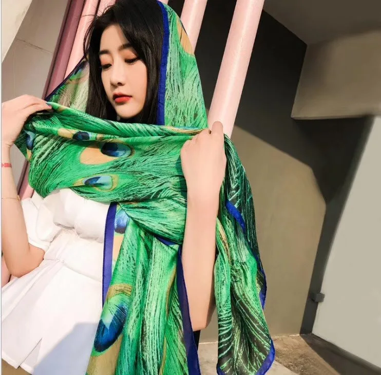 

2020 Latest Lovely Animal Green Peacock Feather Silk Shawl Scarf Spain Luxury Brand Beach Bandanas Foulard Sjaal Wrap Hijab Caps