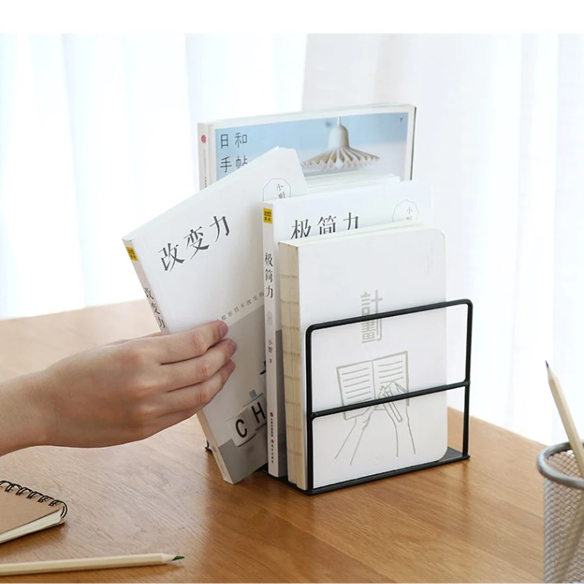 1 Pair Bookends Black, Decorative Wrought Iron Book Ends Supports for Shelves Simple Desktop Office Book Organizer Stand