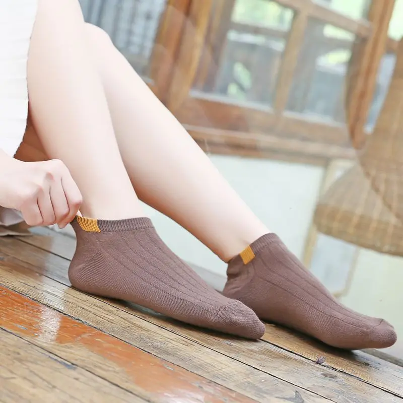 Женские короткие носки яркие цвета дышащие милые забавные одноцветные плюшевые