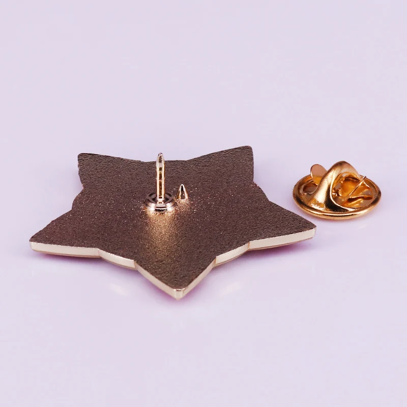 Российская наградная значок-знак «Бессмертный полк России» также известный как парад победы бессмертных.