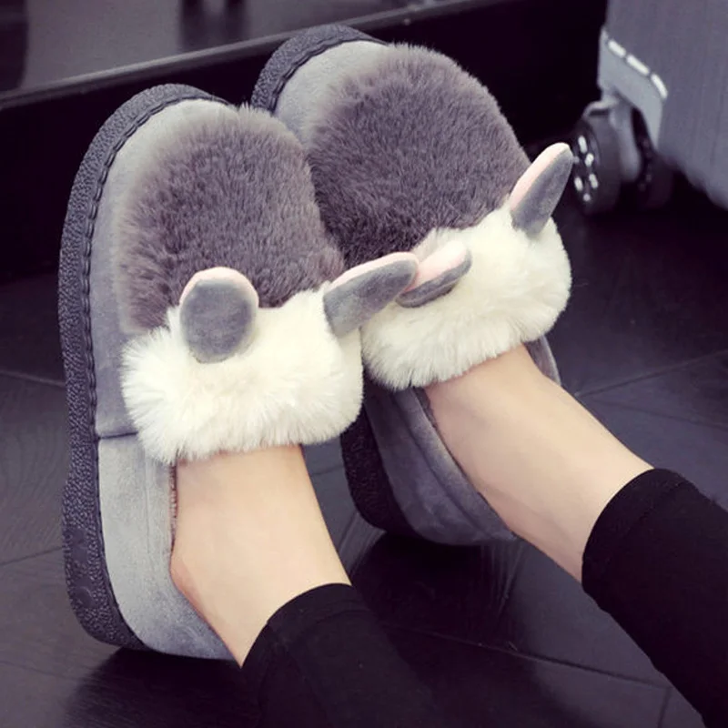 Осенне зимние женские тапочки с толстой подошвой милые пушистые для дома теплая