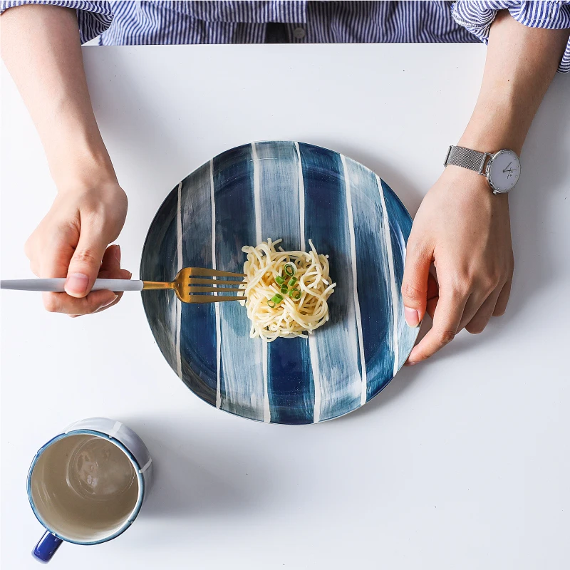 1 шт фарфоровые посуды с синими полосотными рисунками тарелка длиная чашка