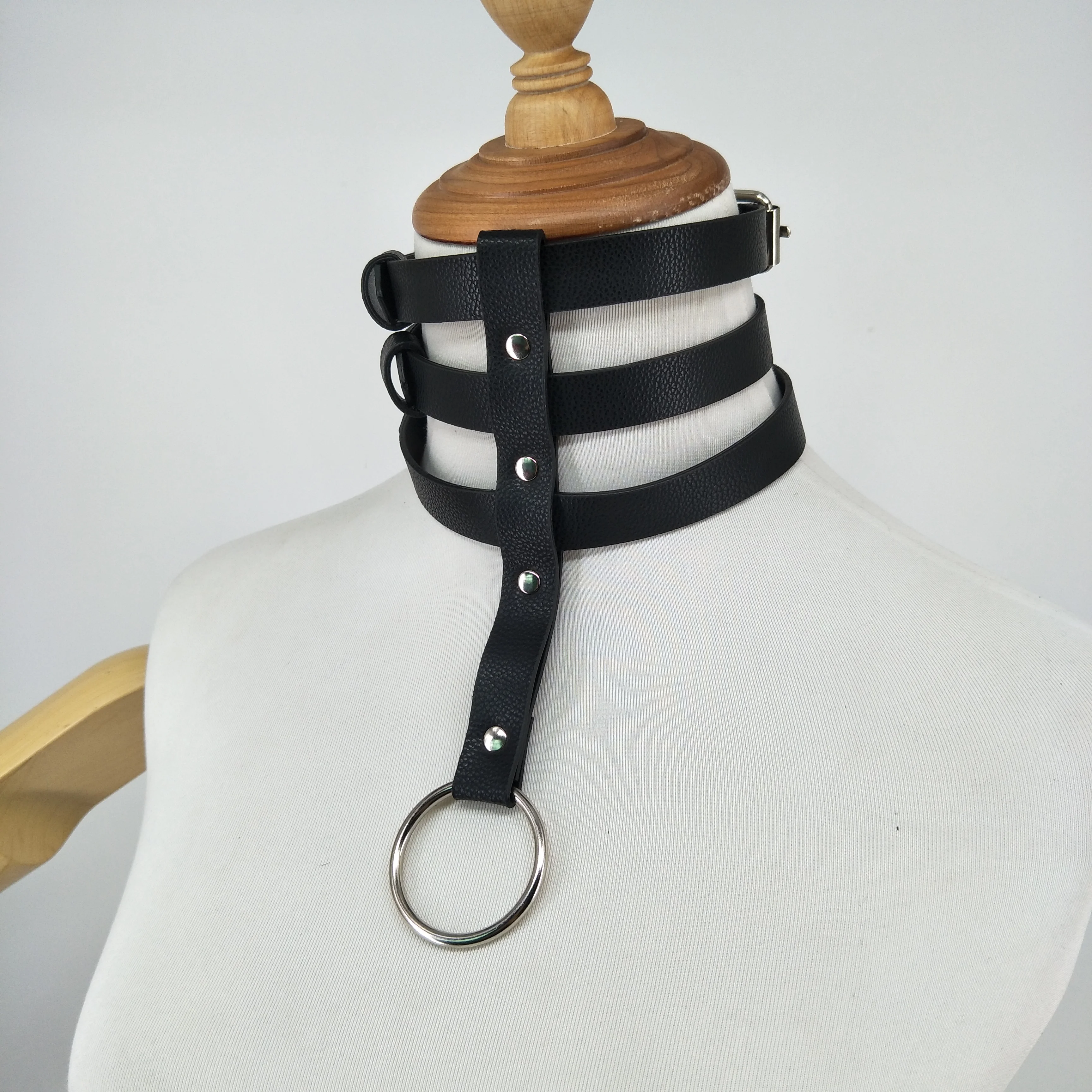 UYEE фетиш из искусственной кожи слоя воротник шейные платки Регулируемый Ремни