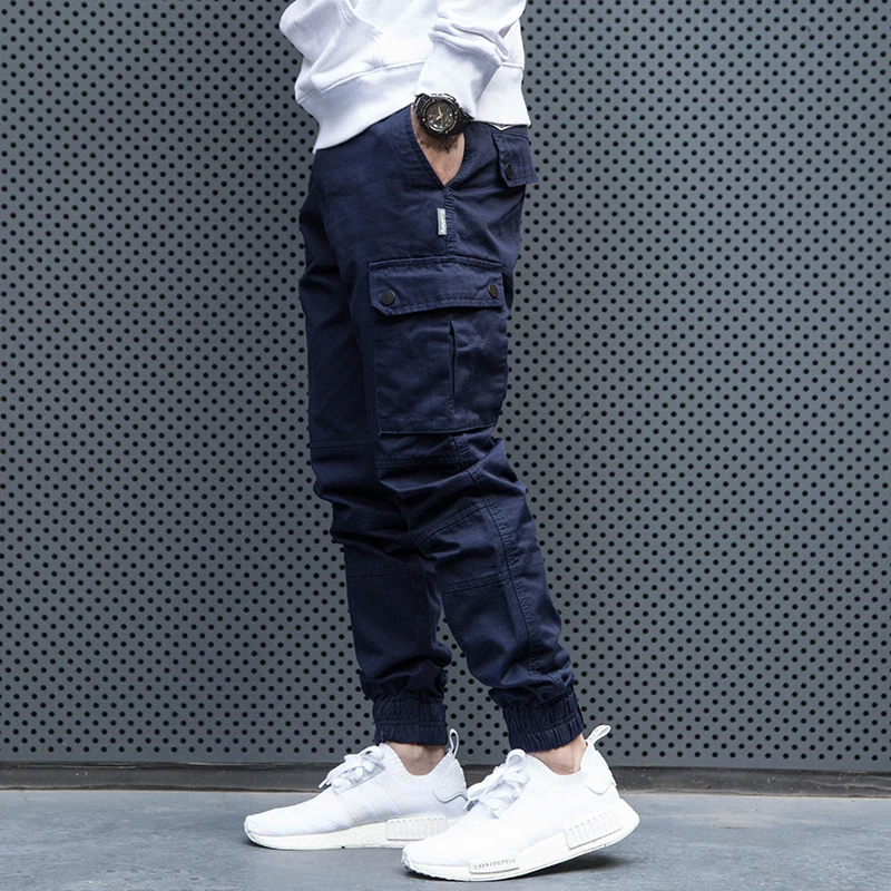 Streetwear Fashion Men Jeans Slim Fit Big Pocket Casual Cargo Pants Men Overalls Bottom Luminous Designer Korean Hip Hop Joggers