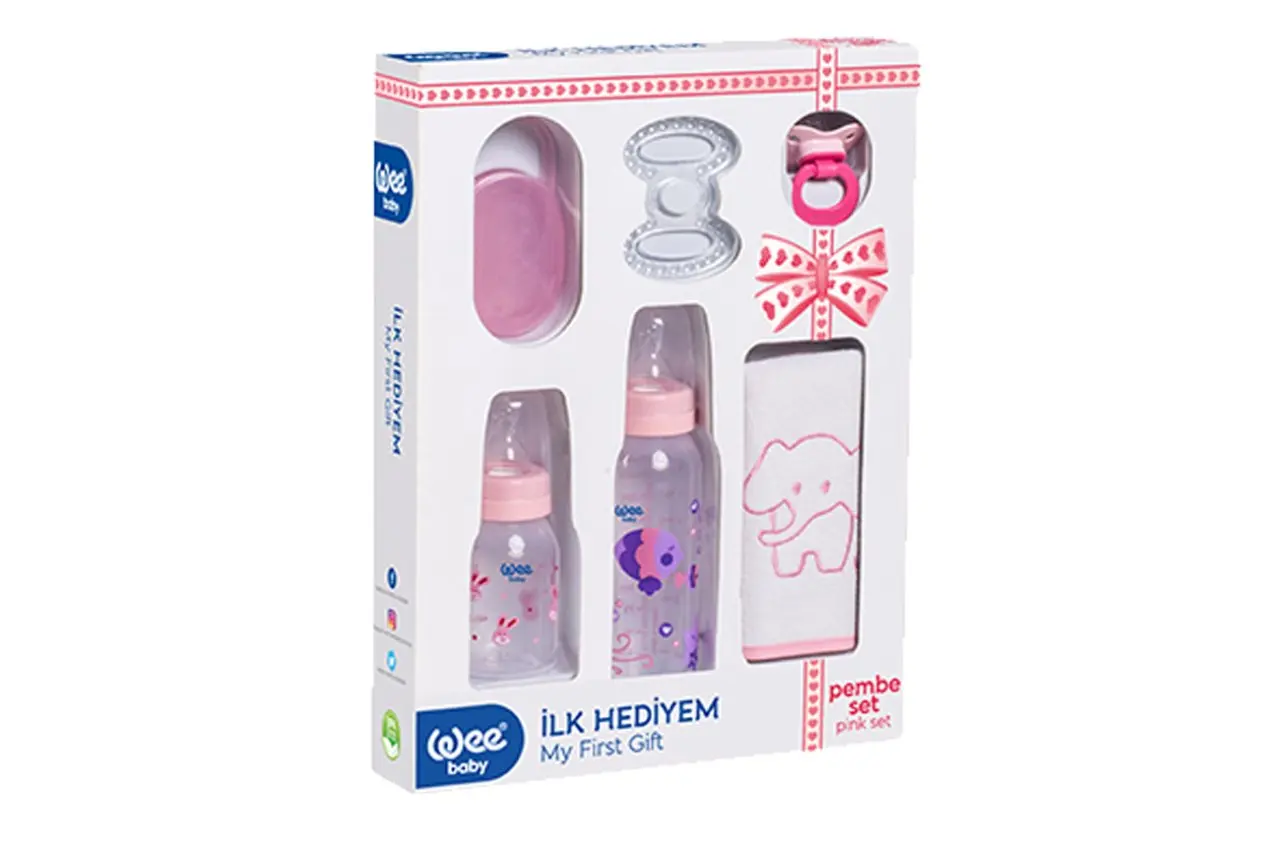 

Newborn Gift Set Wee Baby First Present Pink