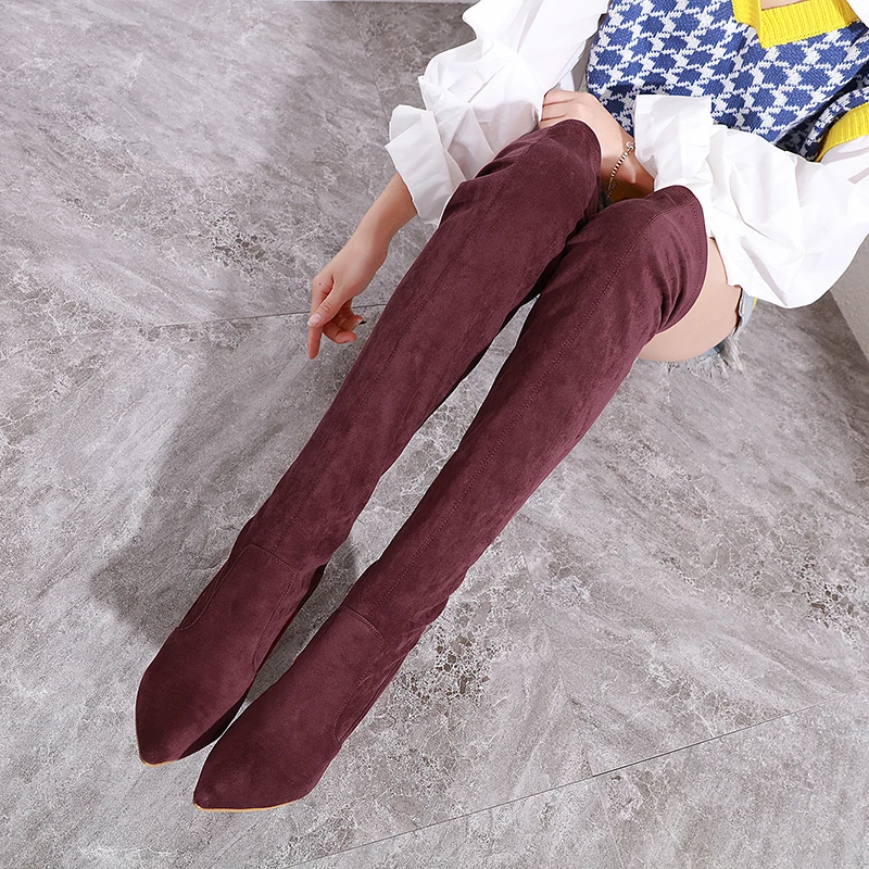 Женская обувь на низком каблуке Модельные зимние меховые сапоги выше колена