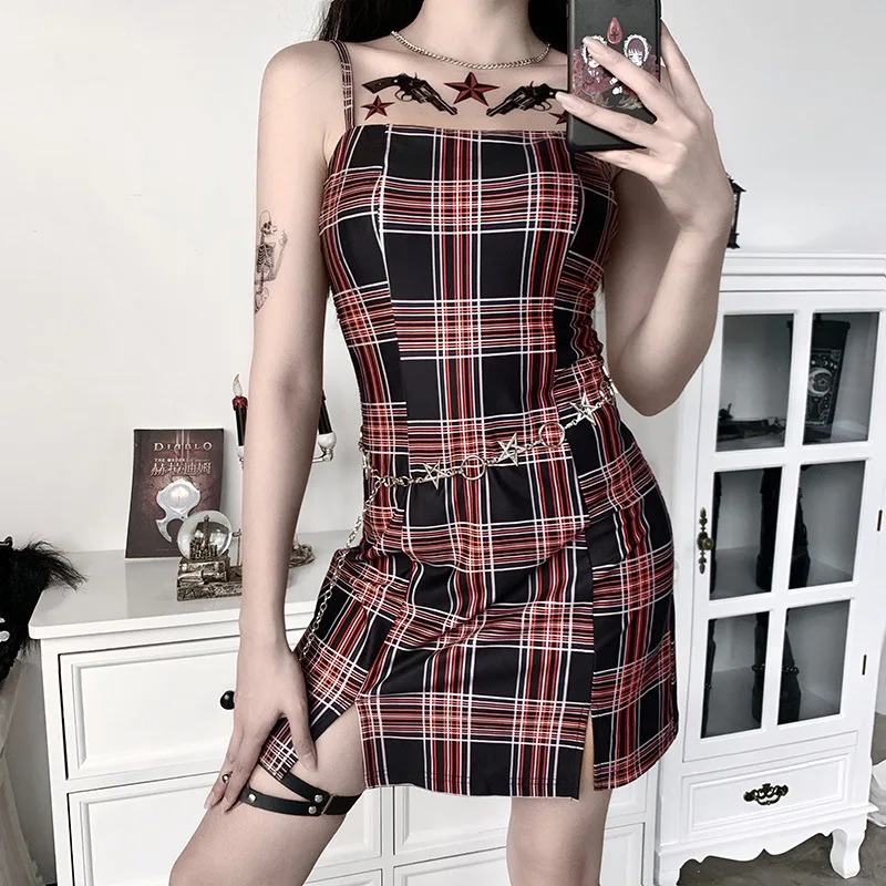Женское платье без бретелек Goth Girl в стиле панк черное красное клетку готическое