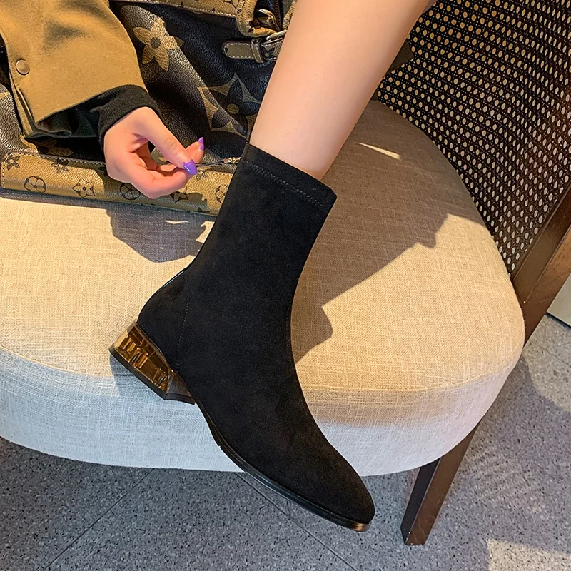 

QZYERAI New style black brown Fashion boots Female boots Women's boots With low Women's shoes Size 34-39