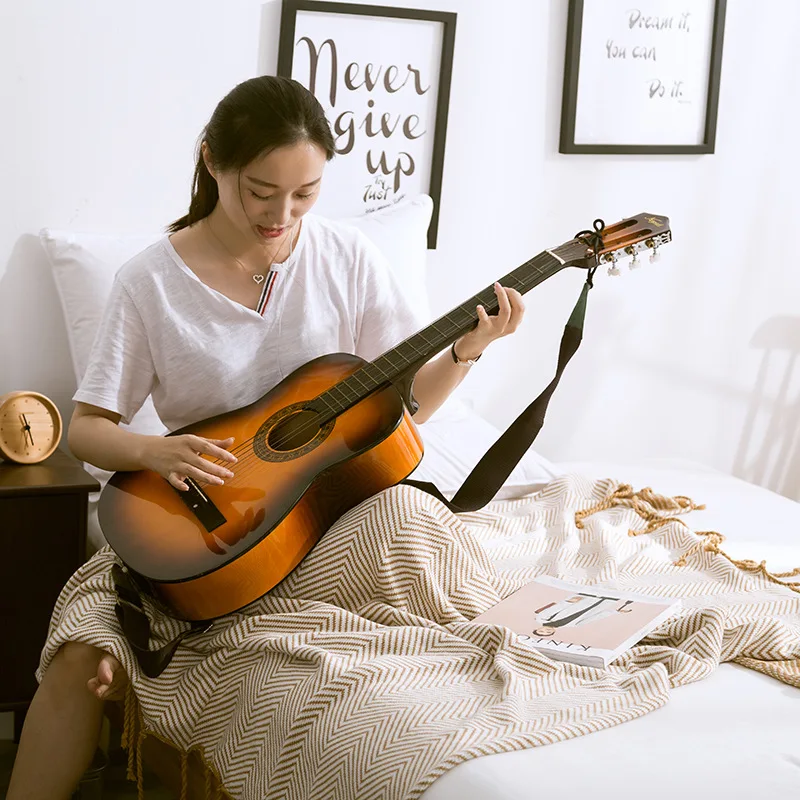 Трикотажное текстурное одеяло Queen Wave в полоску коричневое серое с бахромой