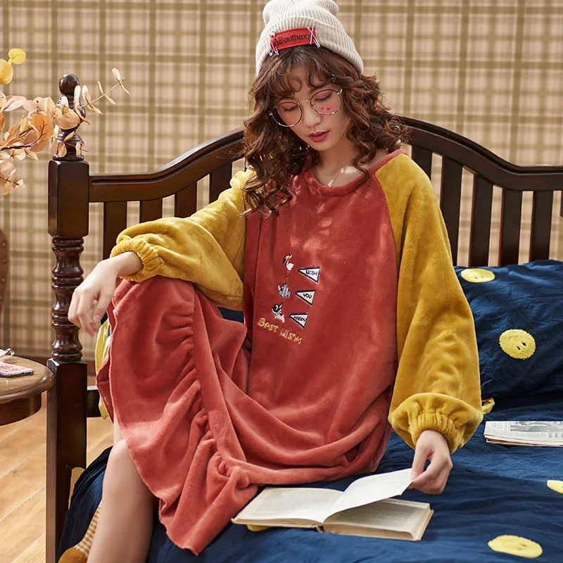 

Autumn And Winter Long Korean Version Sweet Lovely Flannel Pajama Coral Velvet Nightdress Female Female Winter Cartoon Homewear