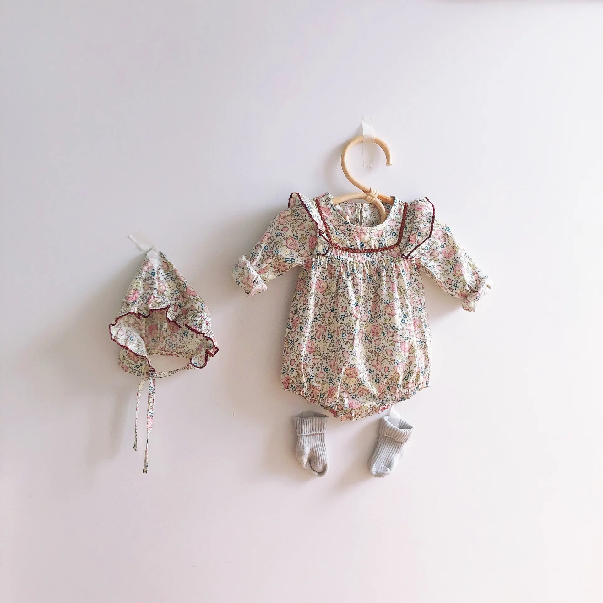 2020 весенняя одежда для младенцев в Корейском стиле боди с цветочным принтом