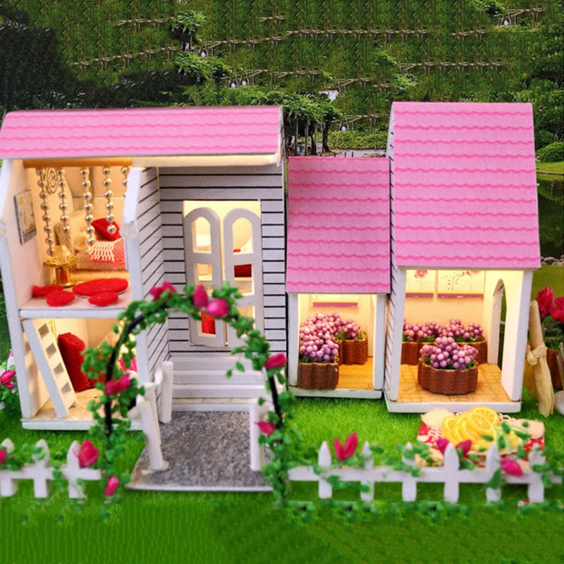 Миниатюрный кукольный домик Девочка принцесса розового цвета сделай сам для