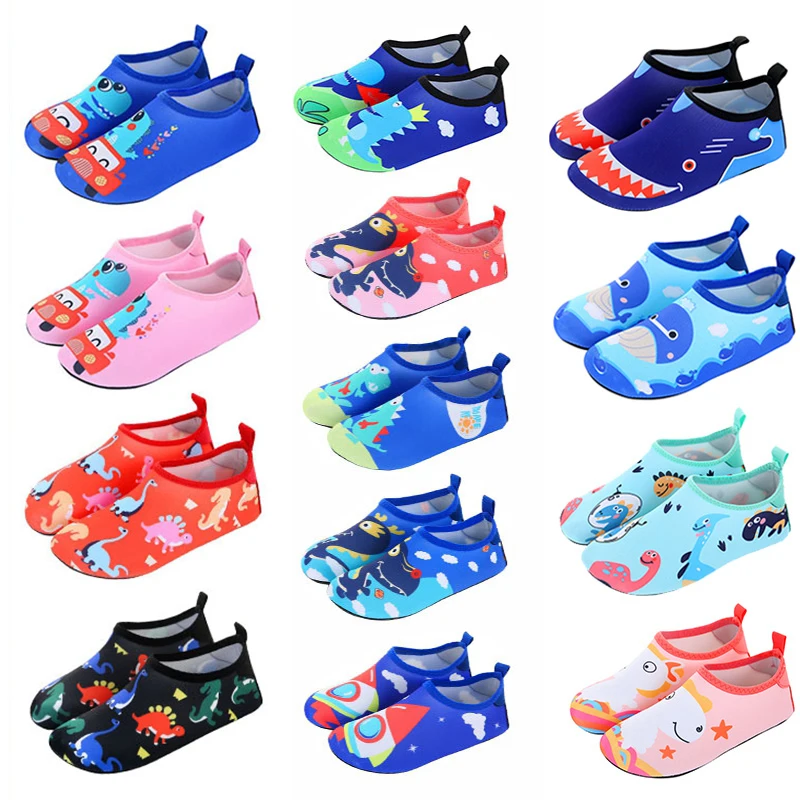 Zapatos de playa de agua para niños y niñas, zapatillas acuáticas de secado rápido, zapatillas de interior suaves, calcetines de natación de esnórquel