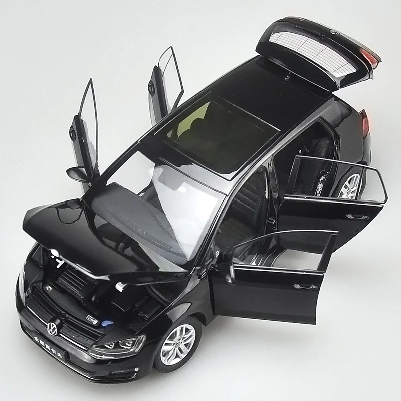 Литая металлическая модель автомобиля Golf 7 в масштабе 1:18 игрушка для детей