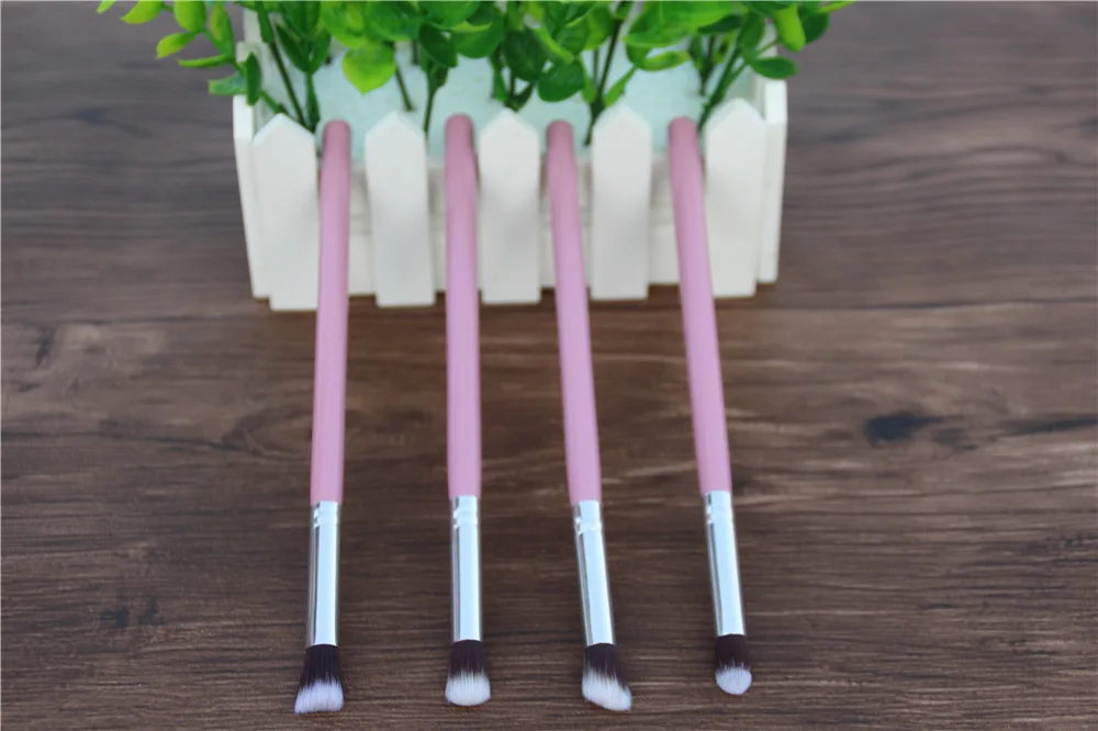 Style D 4Pcs/Set New Professional Eye Makeup Brushes Set Pink Handle Eyeshadow Powder Makeup Face Blending Brush Beauty Tools - Handle Color: Style D
