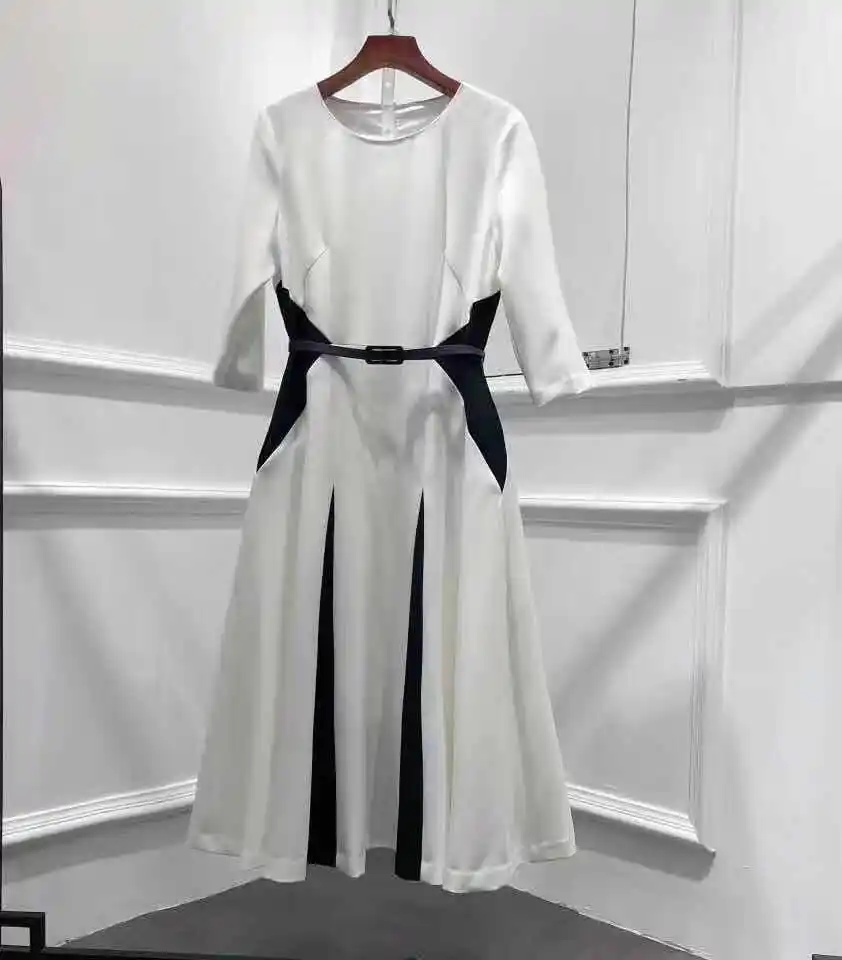 Женское платье до середины икры элегантное для работы в стиле пэчворк с круглым