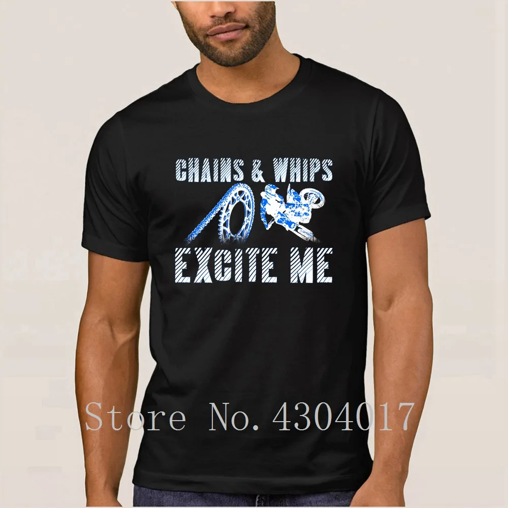 Футболка с цепями и Кнутами мотокроссдарками круглым вырезом обычная для