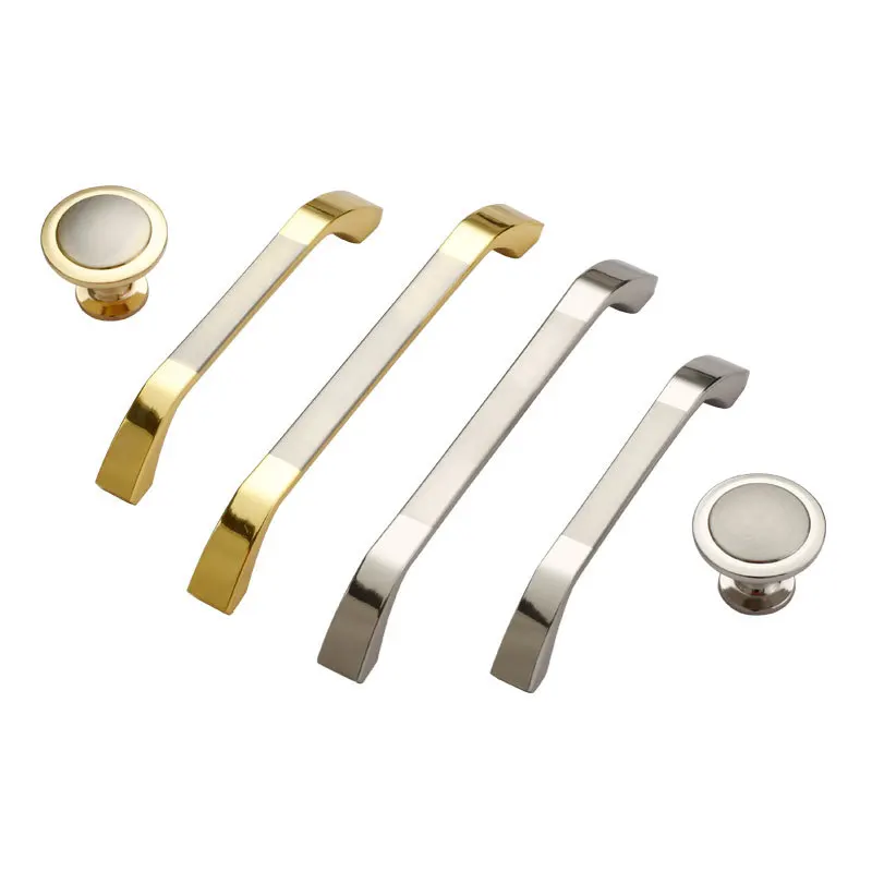 Подвижная дверь из цинкового сплава в современном минималистичном стиле |