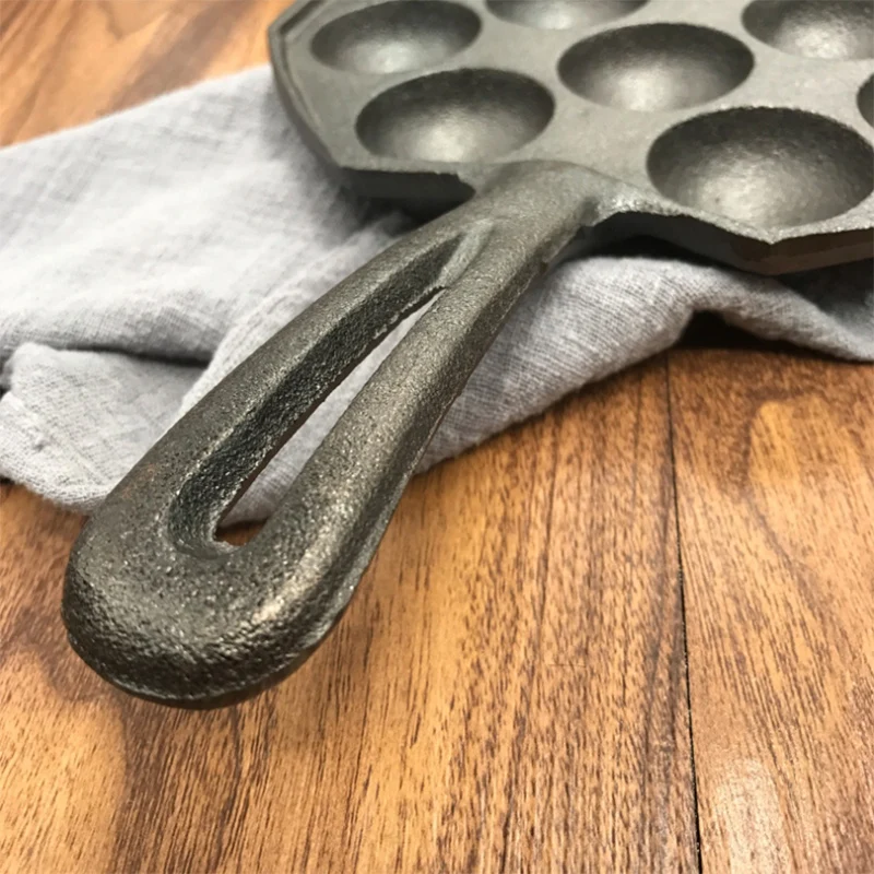 Чугунная жаропрочная посуда с 12 отверстиями гриль-тарелка осьминог