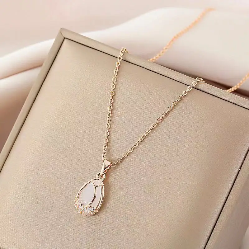 

Han edition tulips are titanium steel rose gold necklace female fashion the cat's eye pendant chain jewelry web celebrity
