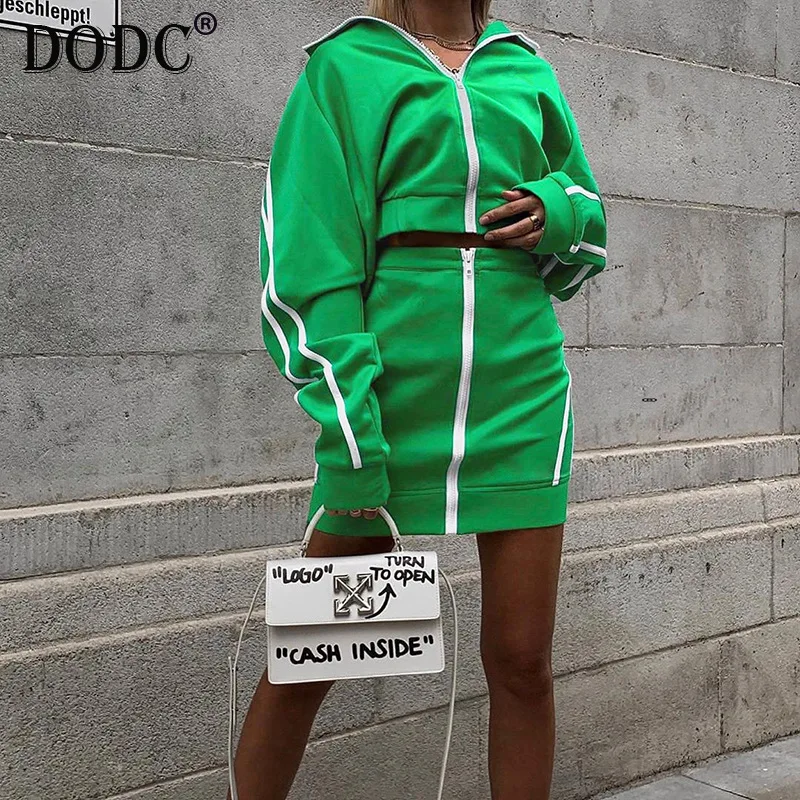 Полосатые спортивные женские костюмы комплекты для женщин на осень и зиму