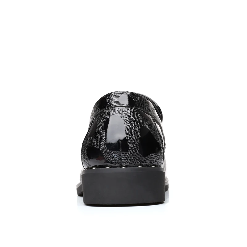 Туфли мужские классические из лакированной кожи с острым носком леопардовые |