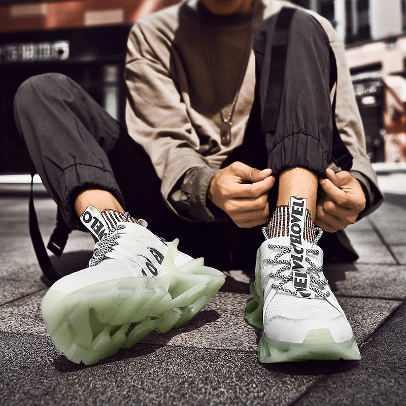 

2021 Running Shoes For Men Sneakers Spring summer New high quality light 4D flying weave Outdoor Sport Shoes men Sneakers 39-45