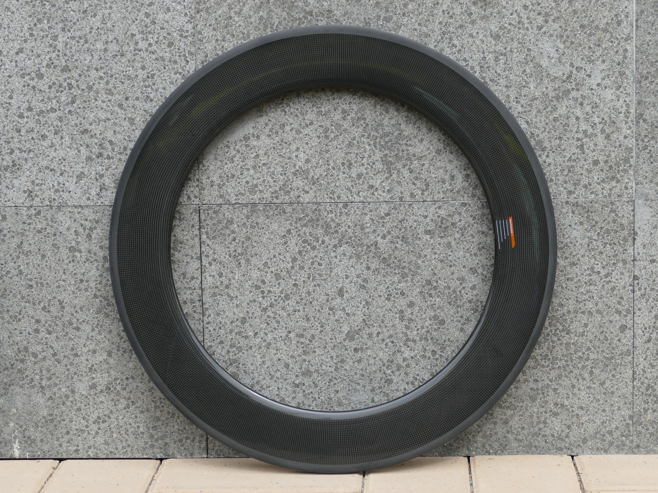 В комплект входит 1 пара ободов полностью карбоновые колеса для дорожного