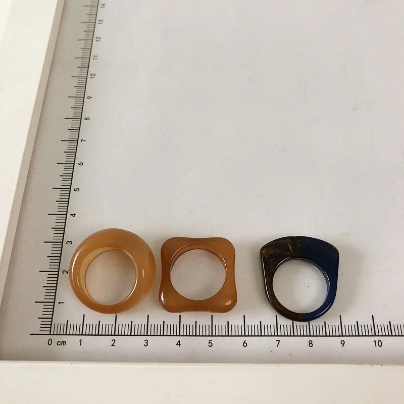 

2021 New Korean Ins Vintage Resin Colourful Geometric Square Circular Rings For Women Girls Simple Jewelry Gifts