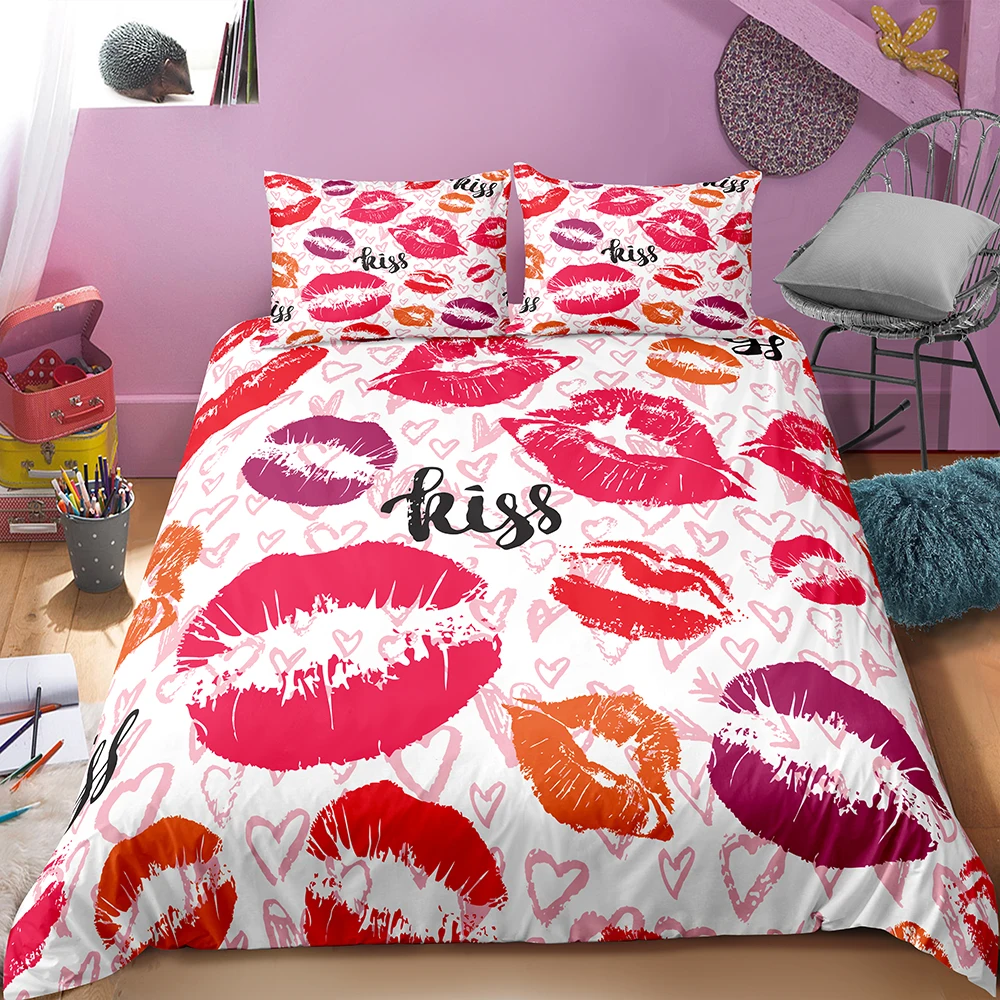 Постельное белье с сердечками и поцелуями покрывало розовыми красными губами