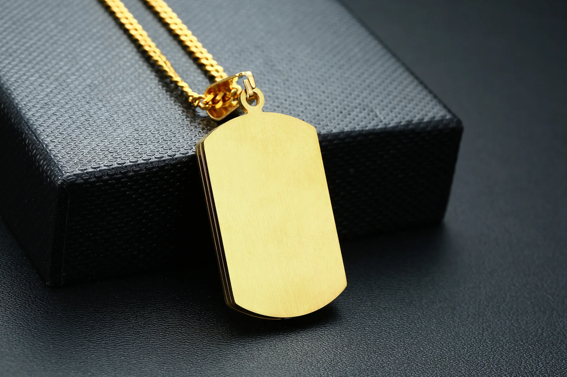 

FXM TBB34 stainless steel necklace hot sell popular single women 40mm Jesus Christ lover gift women jewelry