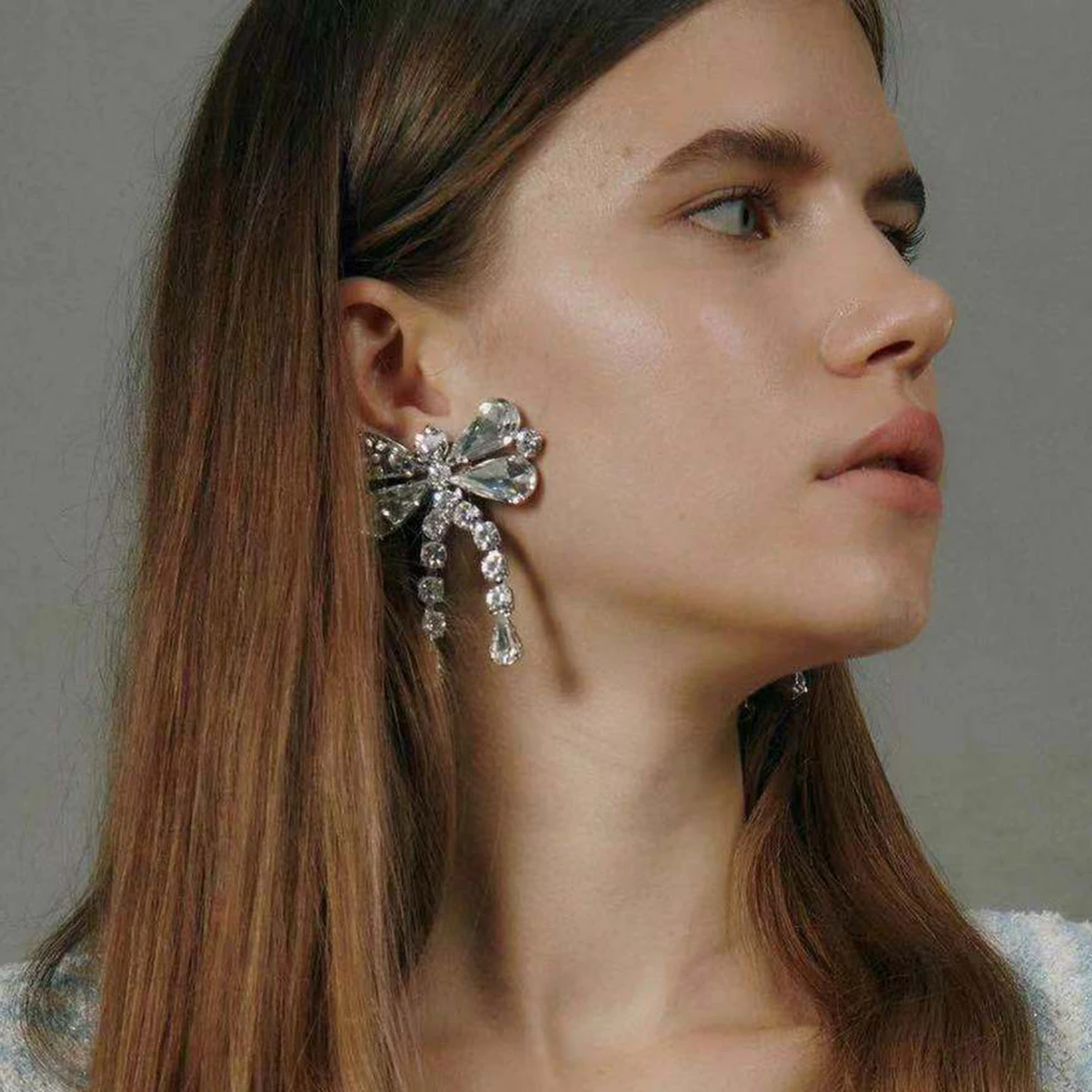 

JIJIAWENHUA New Trend Sparkling Rhinestone Bow Shape women's Earrings Dinner Party Fashion Statement Jewelry Accessories