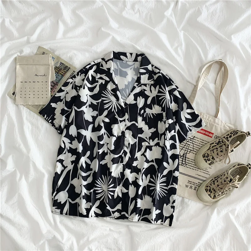 

2021 Design New Women Short Sleeve Turn-down Collar Zebra Floral Print Loose Blouse Vintage Casual Oversize Shirts