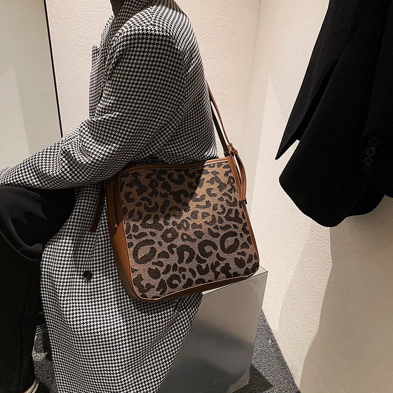 Вместительная сумка Женская Осенняя Новая модная леопардовая сумка-мешок тысяча