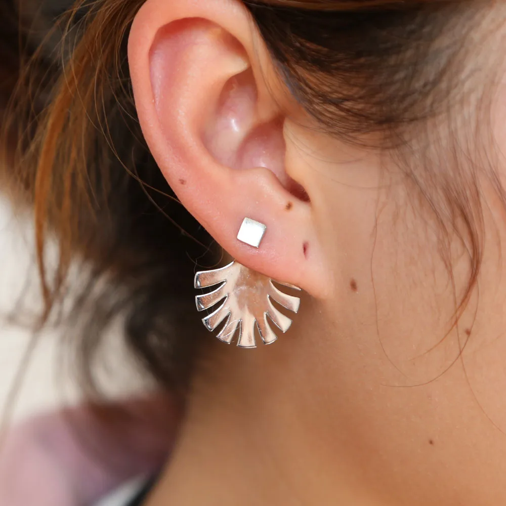 Серьги гвоздики в стиле панк с геометрическим мини веером из серебра 925 пробы