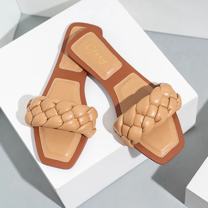 Шлепанцы женские на плоской подошве сланцы без застежки повседневные пляжные